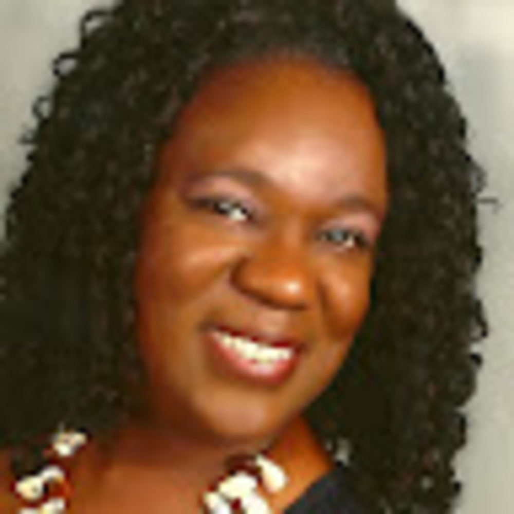 Meet your Posher, Pauline